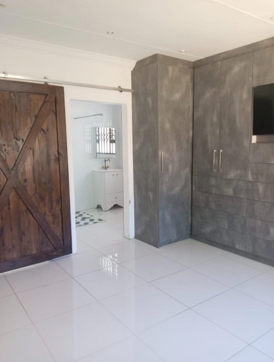 4 Bedroom Property for Sale in Noorsekloof Eastern Cape